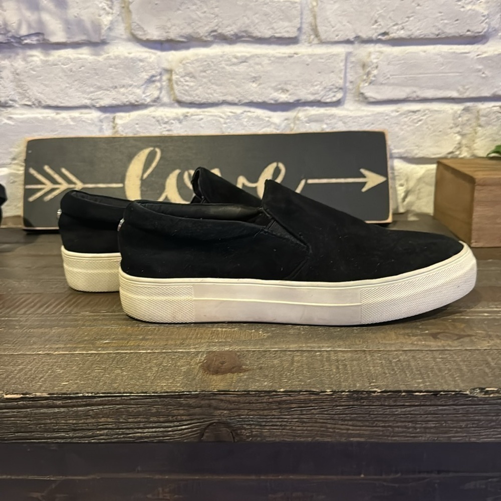 Women’s suede slip on sneakers